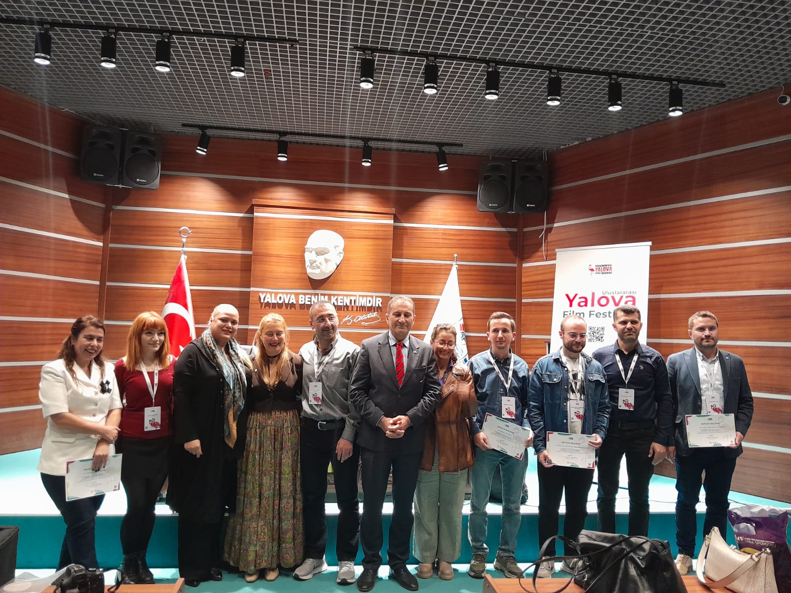 uluslararasi-yalova-film-festivali-paneller-ve-film-gosterimleri-ile-devam-ediyor