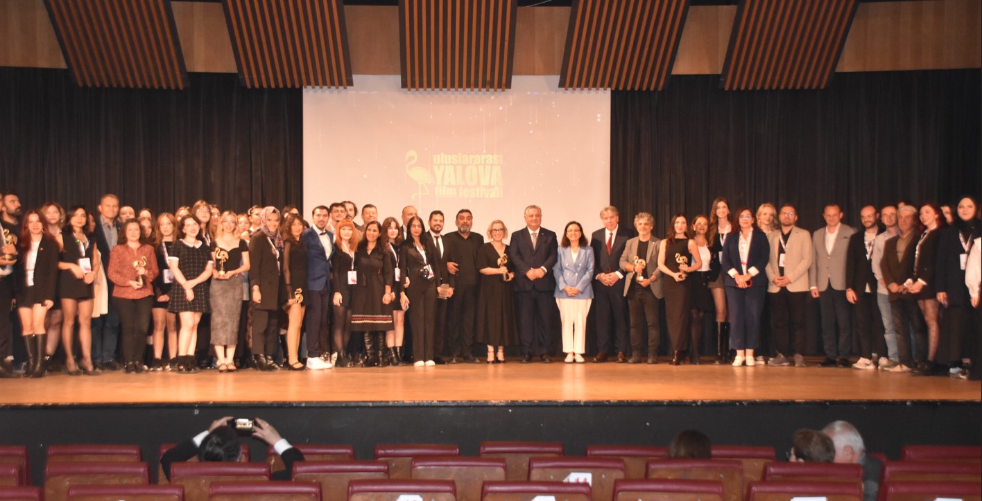 sinemanin-kalbi-yalovada-atti-uluslararasi-yalova-film-festivali-odulleri-sahiplerini-buldu